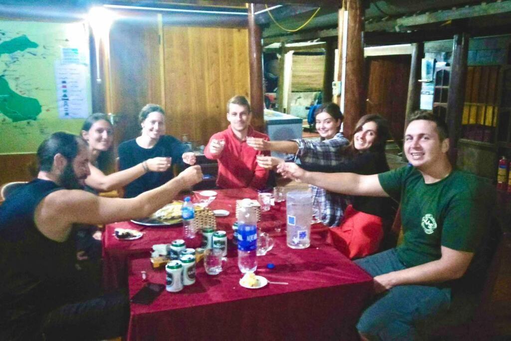 Ba Be Lake-Huyen Hao Homestay المظهر الخارجي الصورة