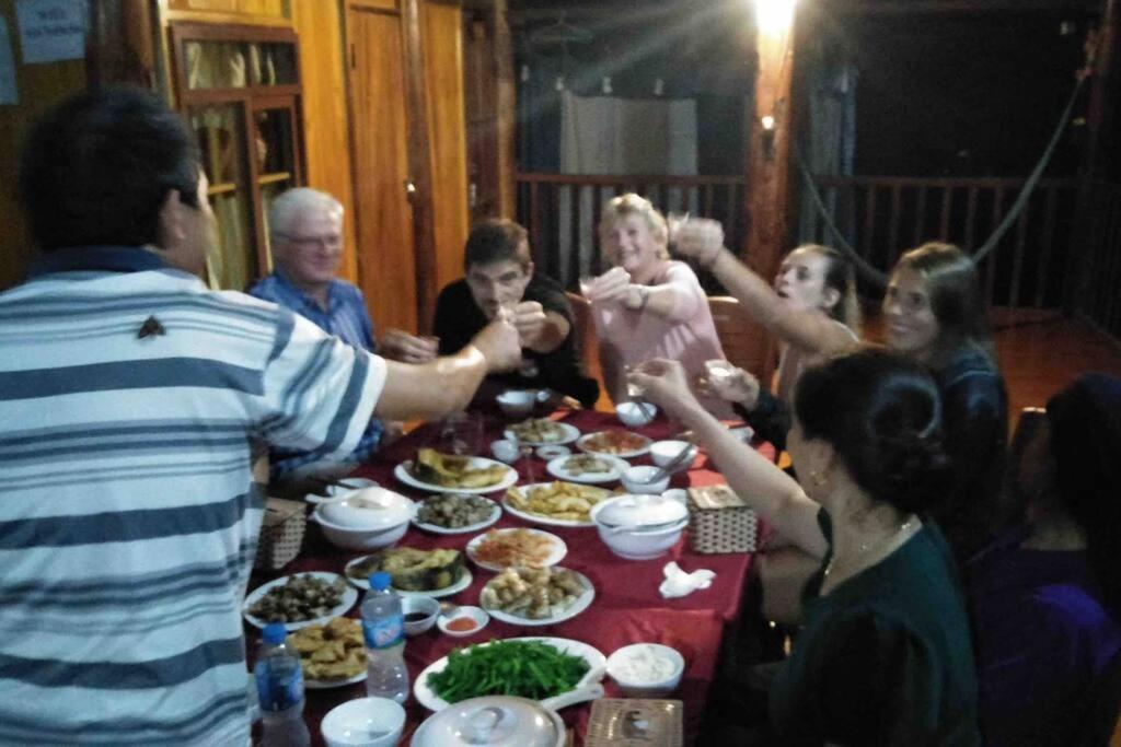Ba Be Lake-Huyen Hao Homestay المظهر الخارجي الصورة